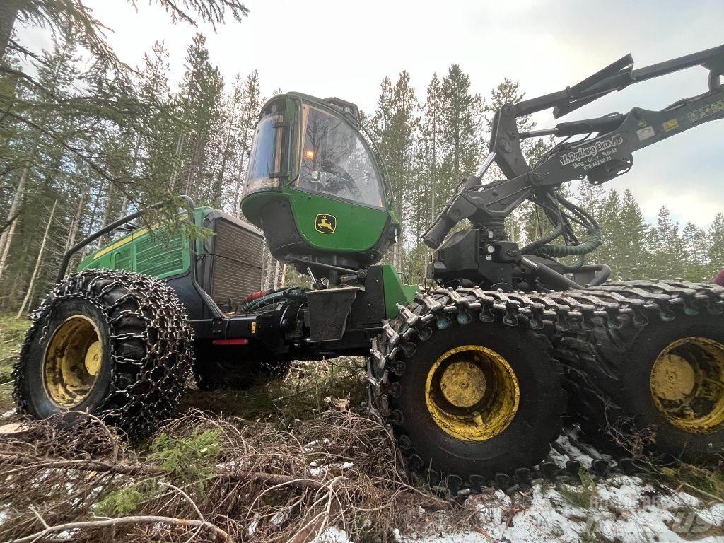 John Deere 1470 Harvesters