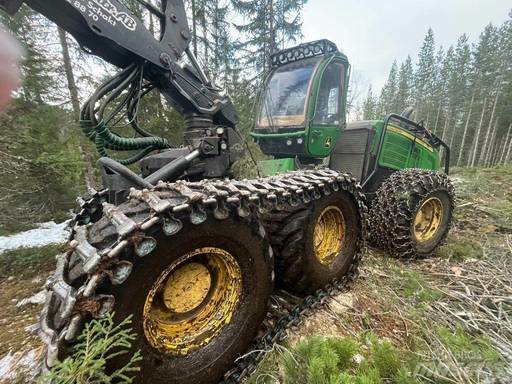 John Deere 1470 Harvesters