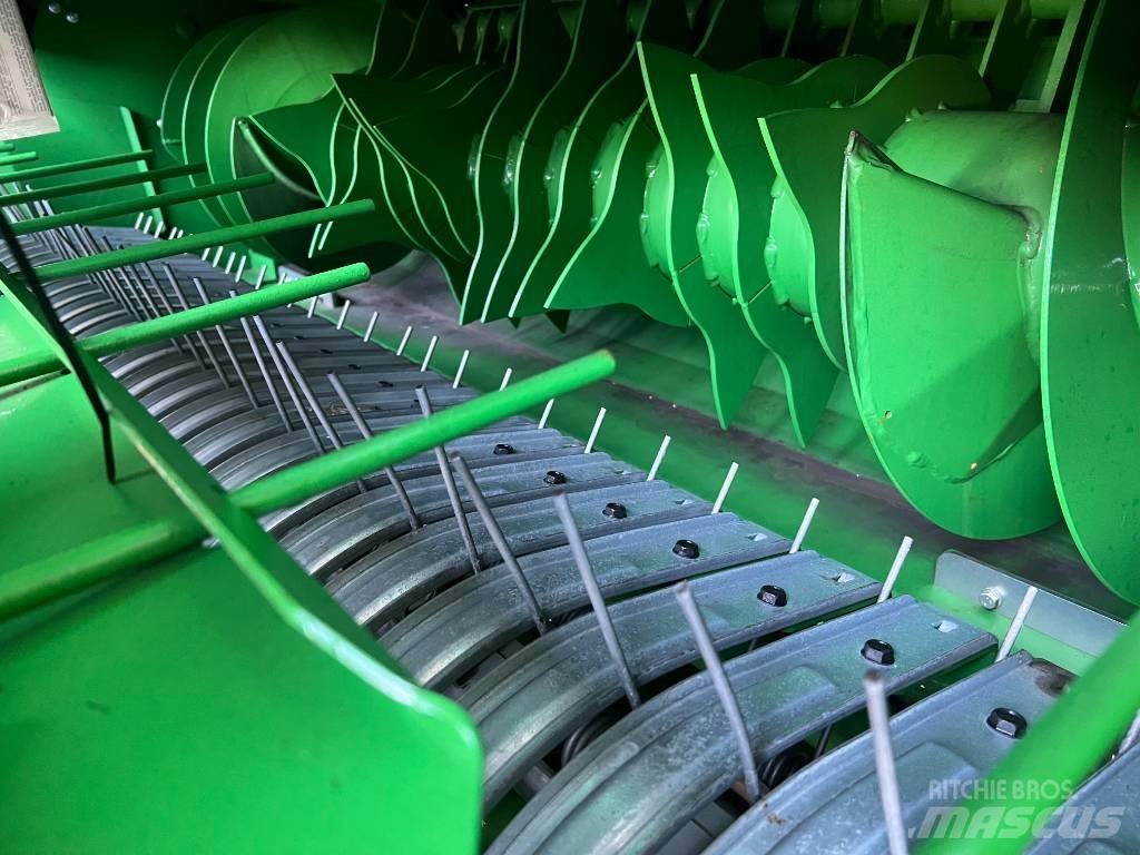 John Deere V461M Round Balers