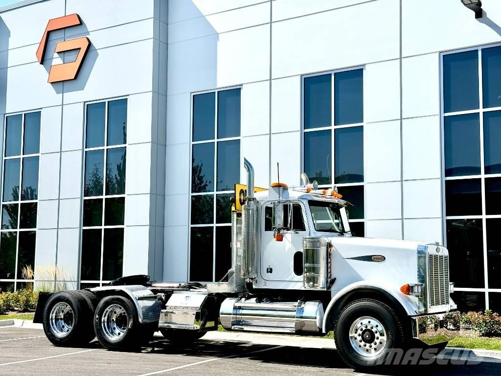 Peterbilt 378 Conventional Trucks / Tractor Trucks