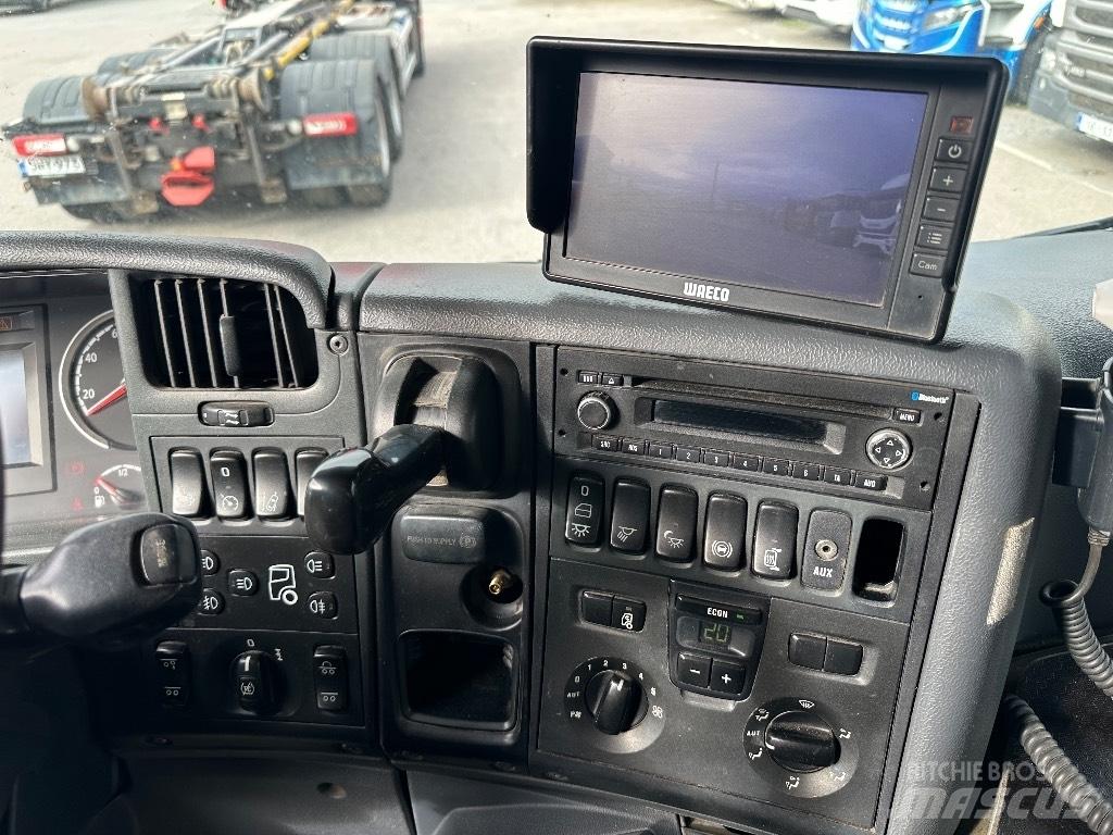 Scania P370 6x2*4 Hook lift trucks