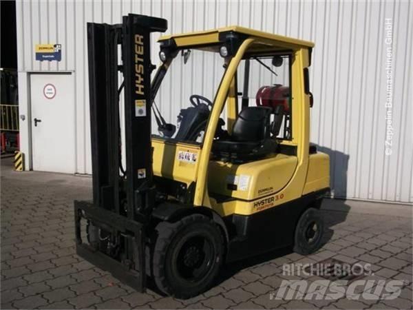 Hyster H3.0FT Low lifter