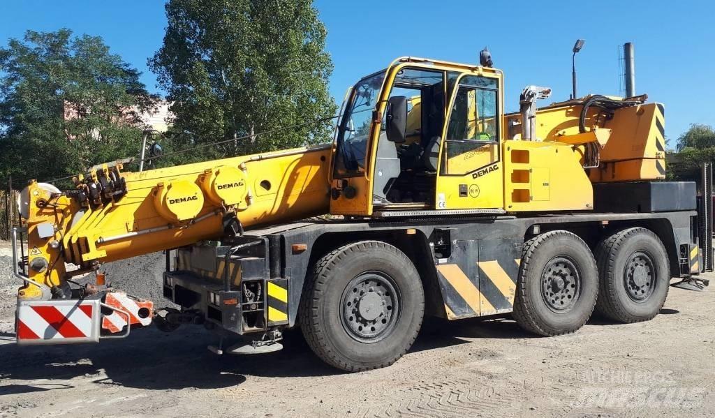 Demag AC 40-1 City Mobile and all terrain cranes