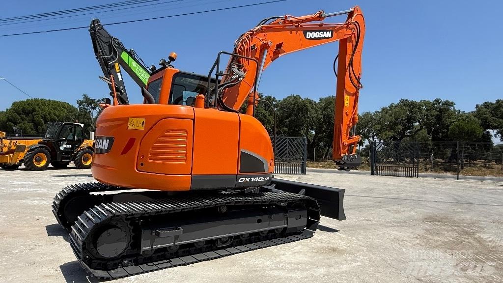  Dossan DX140LCR Crawler Excavators