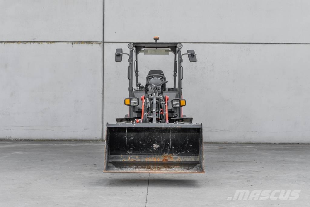 Manitou MLA 3-25 HC Mini Loader