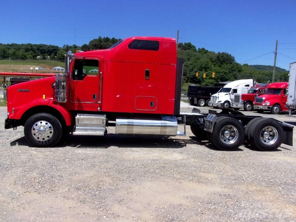 Kenworth T 800 Conventional Trucks / Tractor Trucks