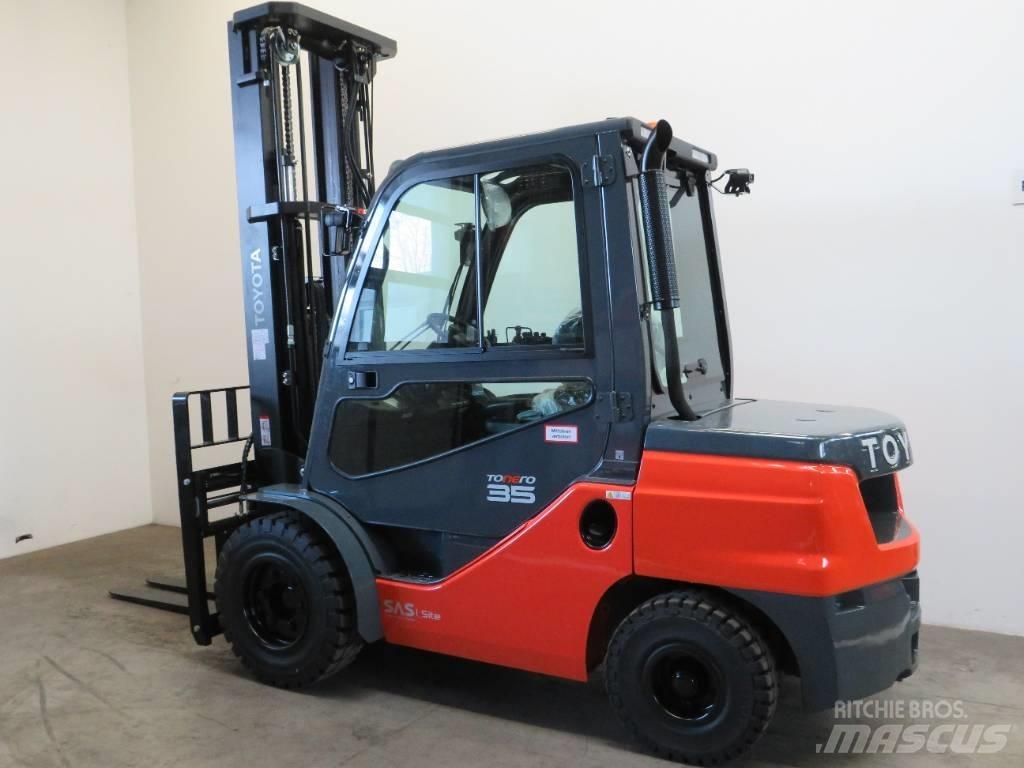 Toyota 8 FDJF 35 Diesel Forklifts