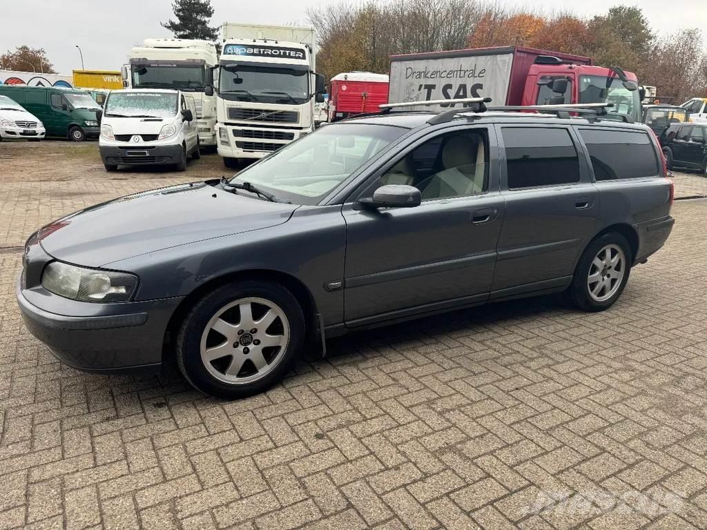 Volvo V70 V70 Automobiles / SUVS
