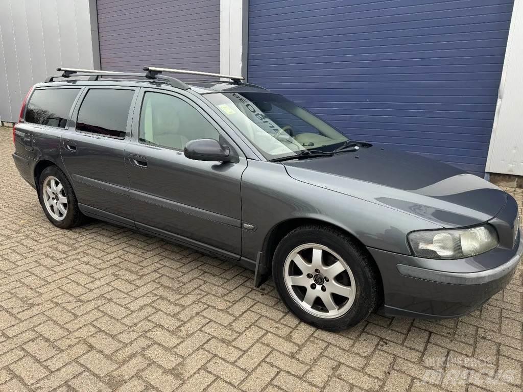 Volvo V70 V70 Automobiles / SUVS