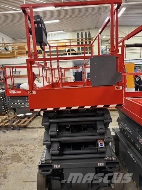 SkyJack SJ 4740 Scissor Lifts