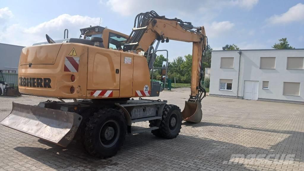Liebherr A 916 Wheeled Excavators