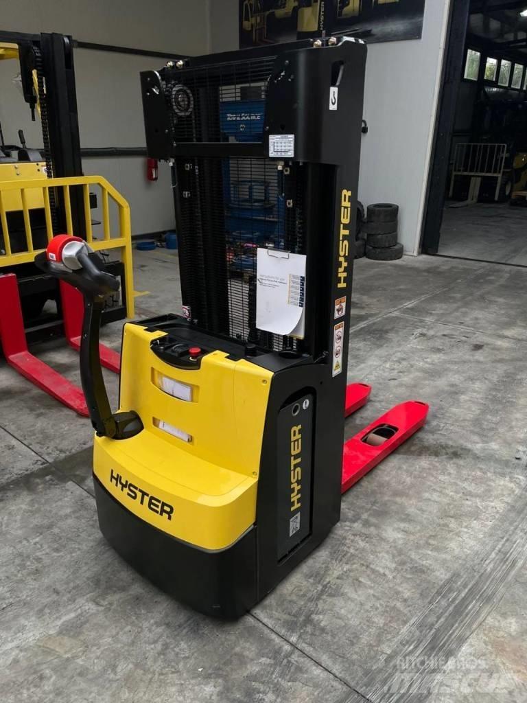 Hyster S 1.2 Pedestrian stacker