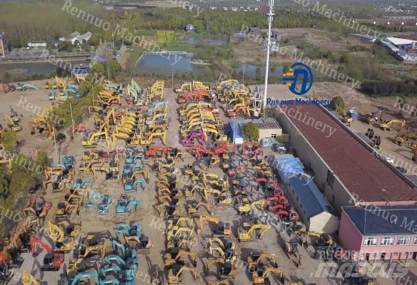 Komatsu 400-8 Crawler Excavators