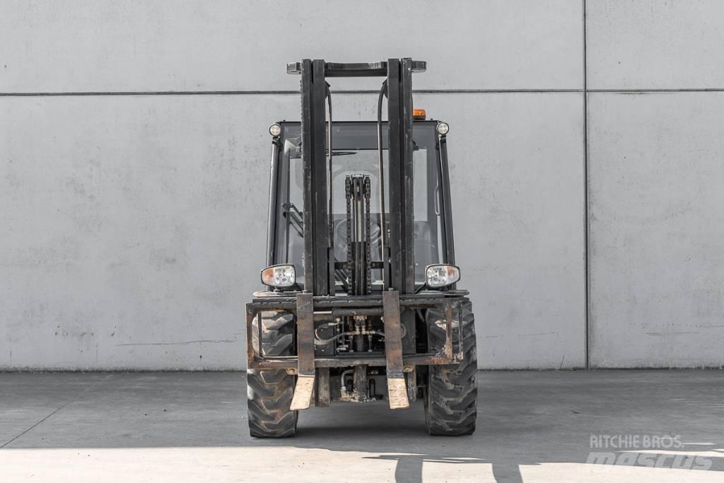 Manitou MC 25-4 Diesel Forklifts