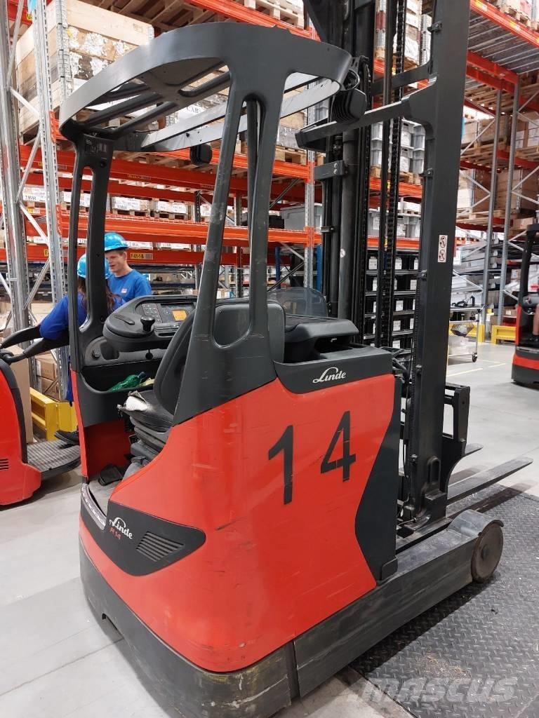 Linde R14 Self Propelled Stackers