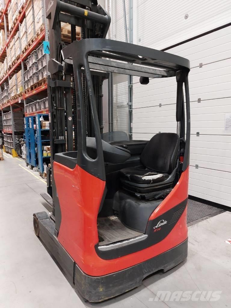 Linde R14 Self Propelled Stackers