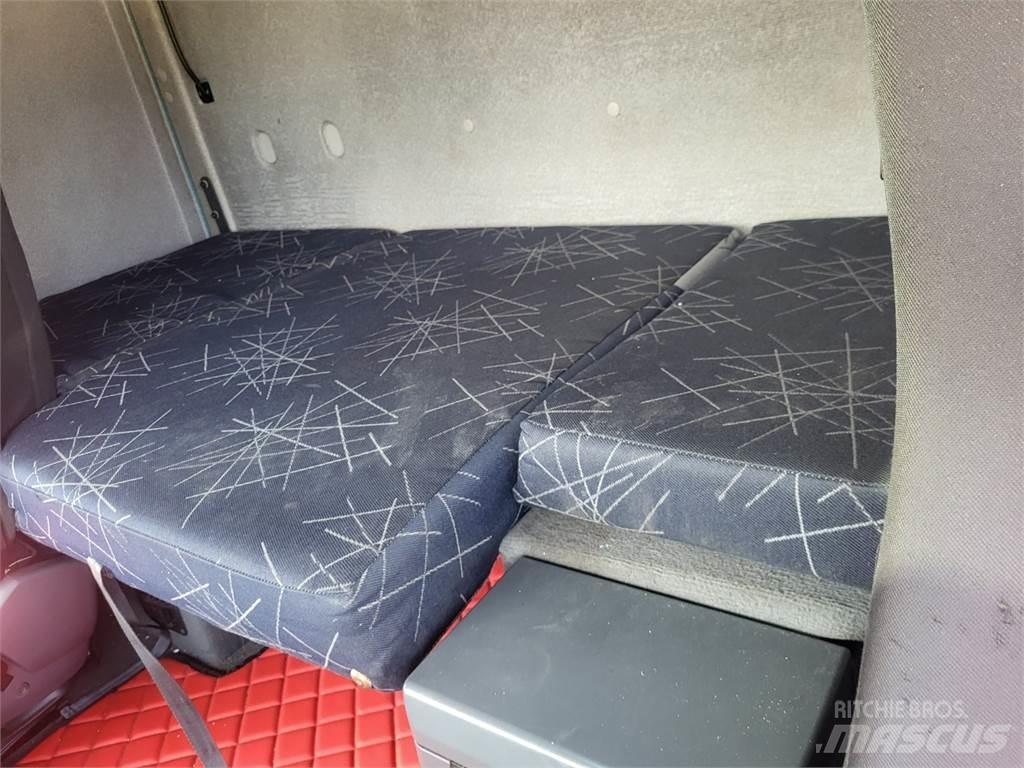 Iveco STRALIS 450 Conventional Trucks / Tractor Trucks