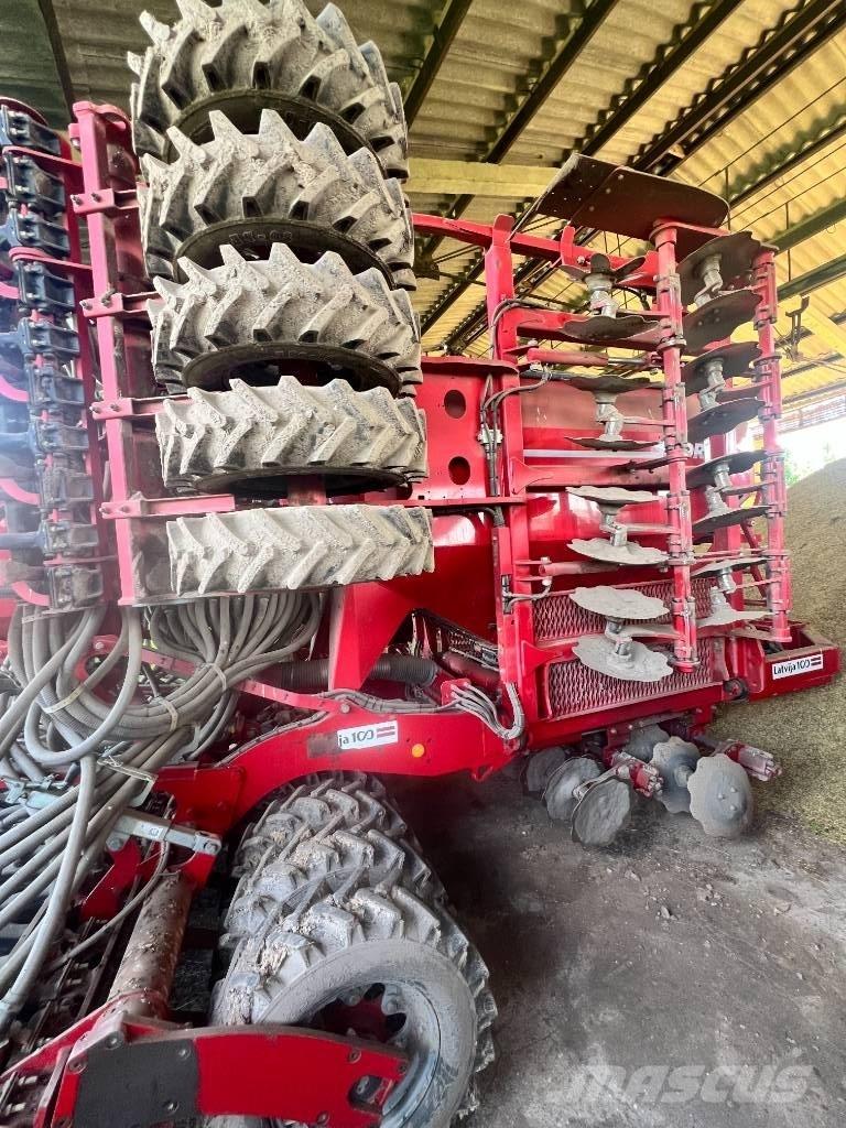 Horch Pronto 6 DC Farm Drills