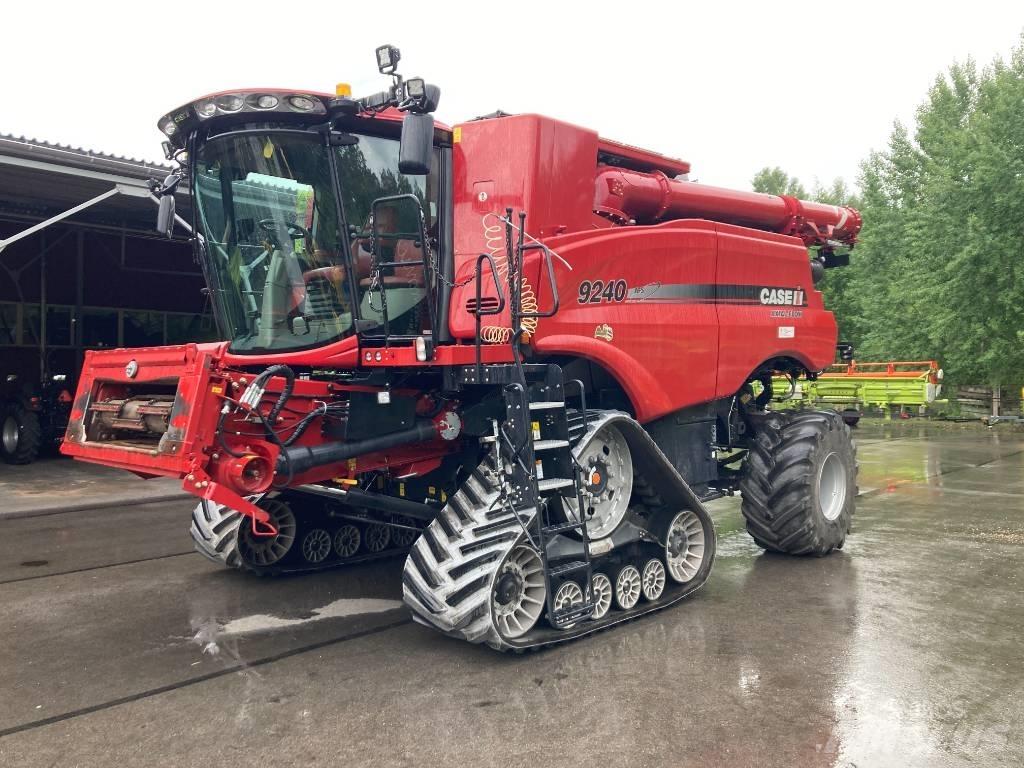 Case IH 9240 Combine Harvesters
