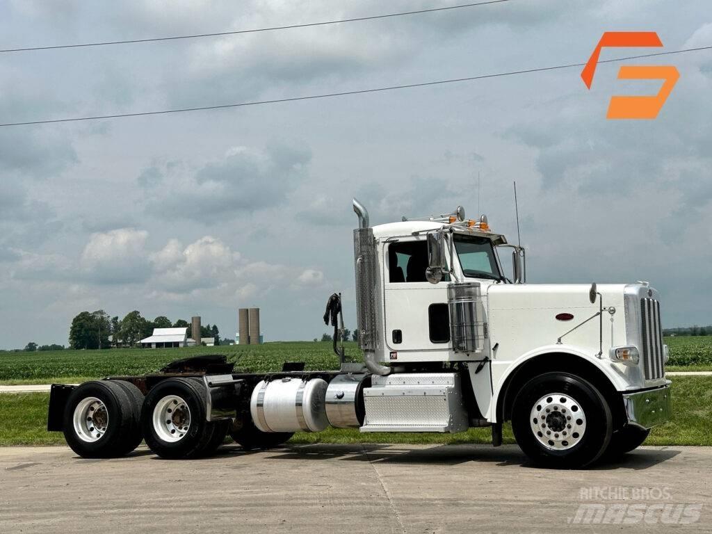 Peterbilt 389 Conventional Trucks / Tractor Trucks