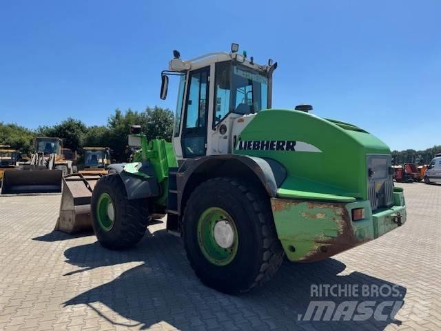 Liebherr L 538 Wheel Loaders
