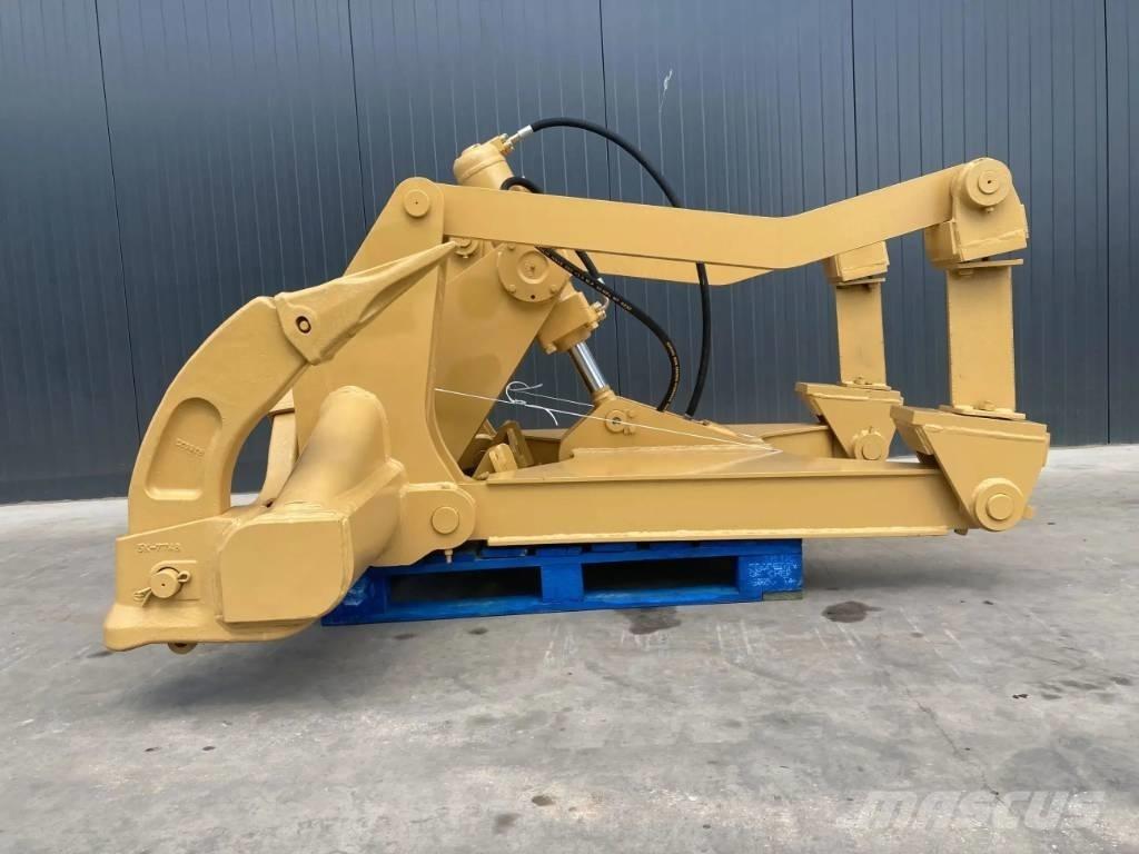 CAT D6T2 Rippers