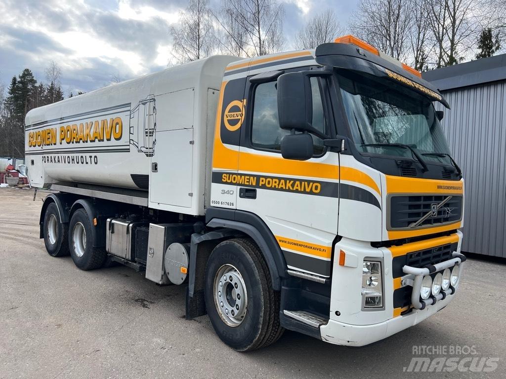 Volvo FM9 Vacuum Trucks