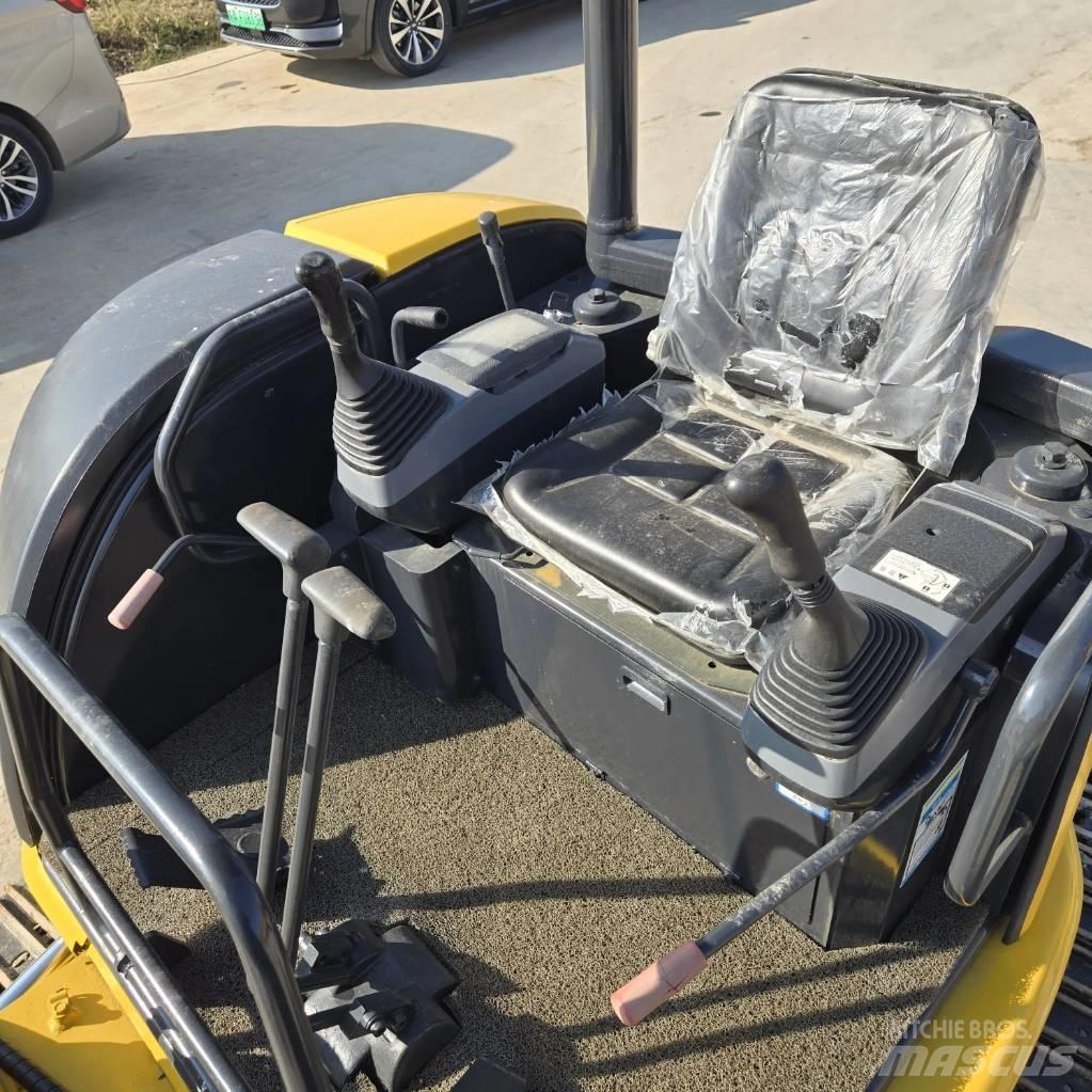 Komatsu PC 35 Mini Excavators <7t (Mini Diggers)