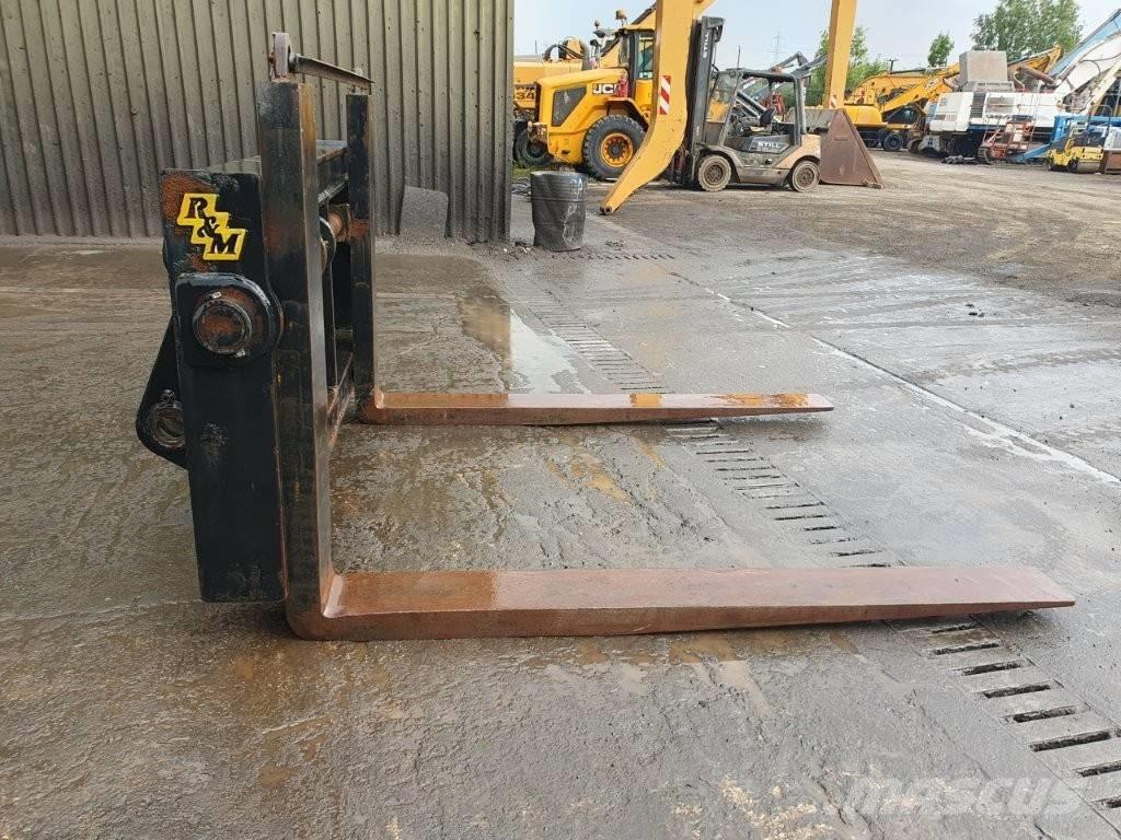 Volvo L 220 D Forks
