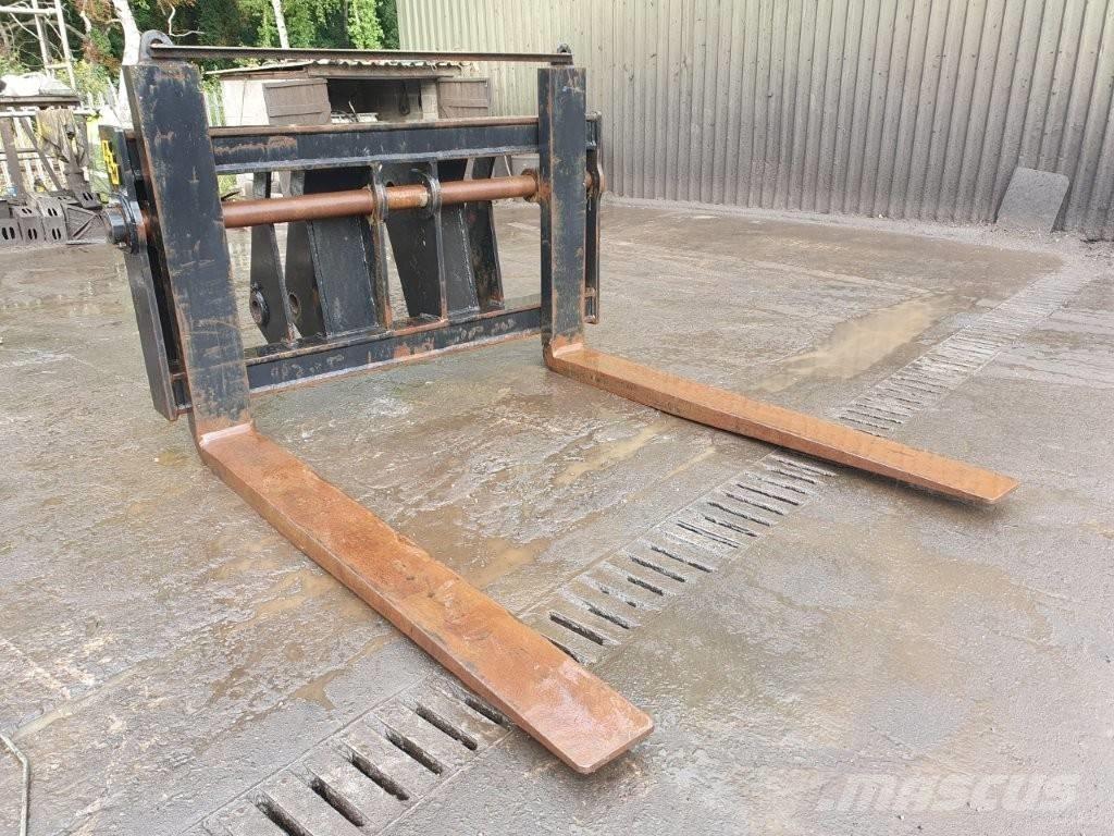 Volvo L 220 D Forks