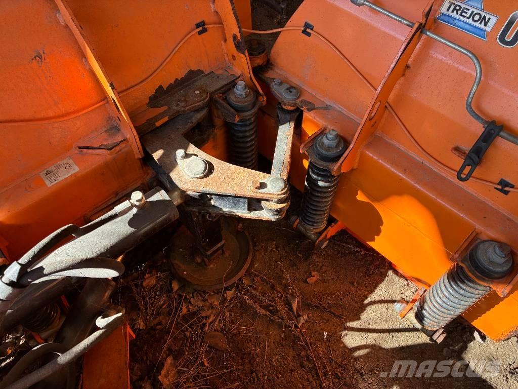 Optimal UP 245-440 Plows