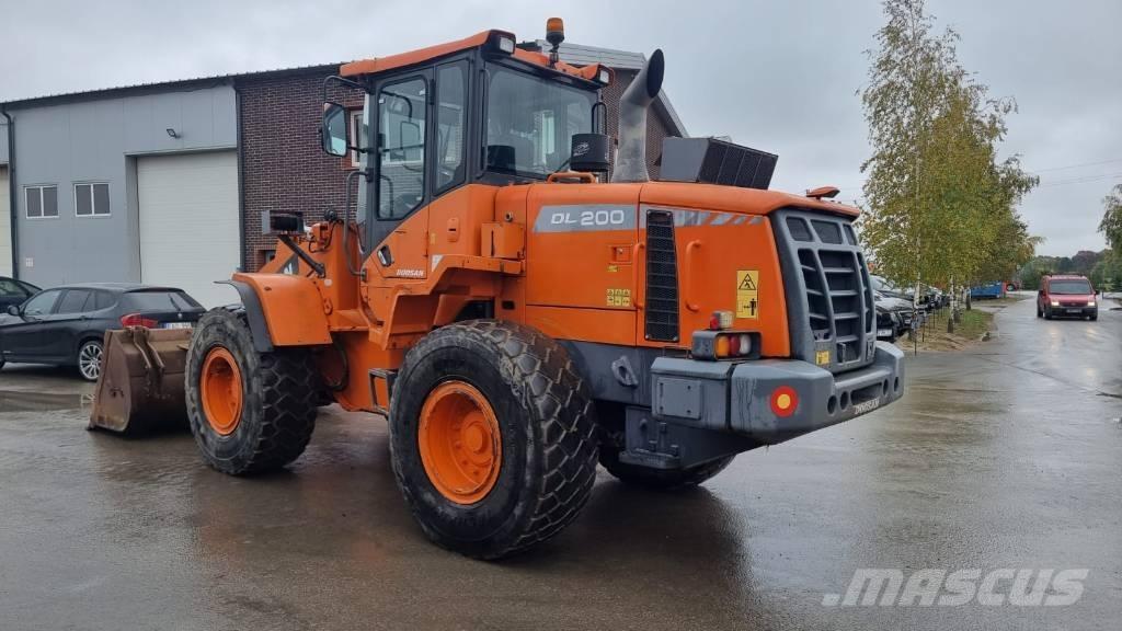 Doosan DL 200-3 Wheel Loaders
