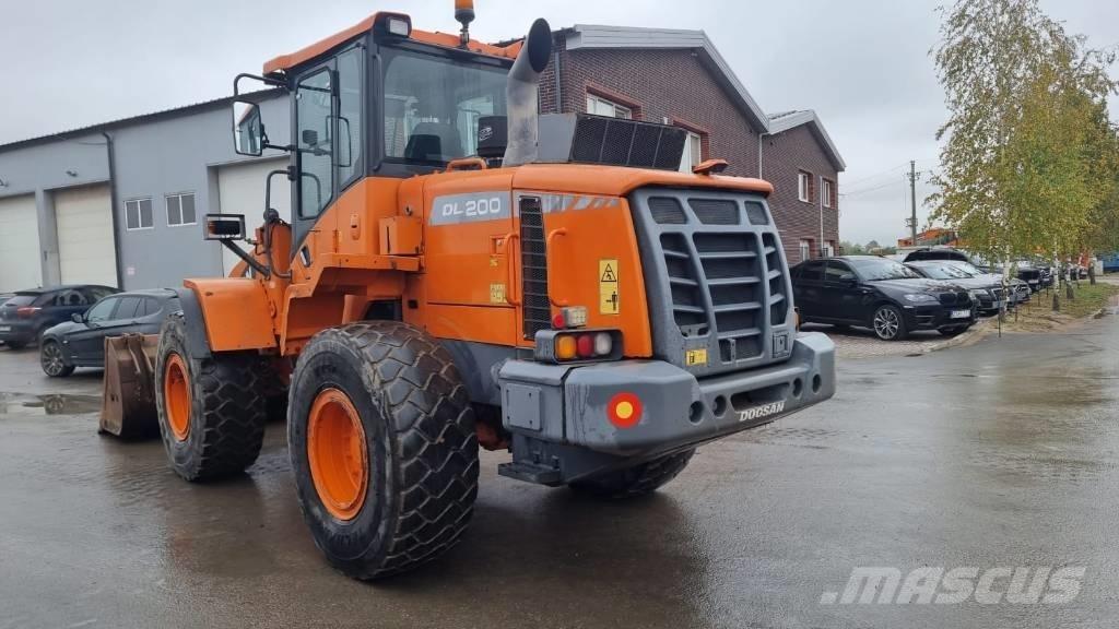 Doosan DL 200-3 Wheel Loaders