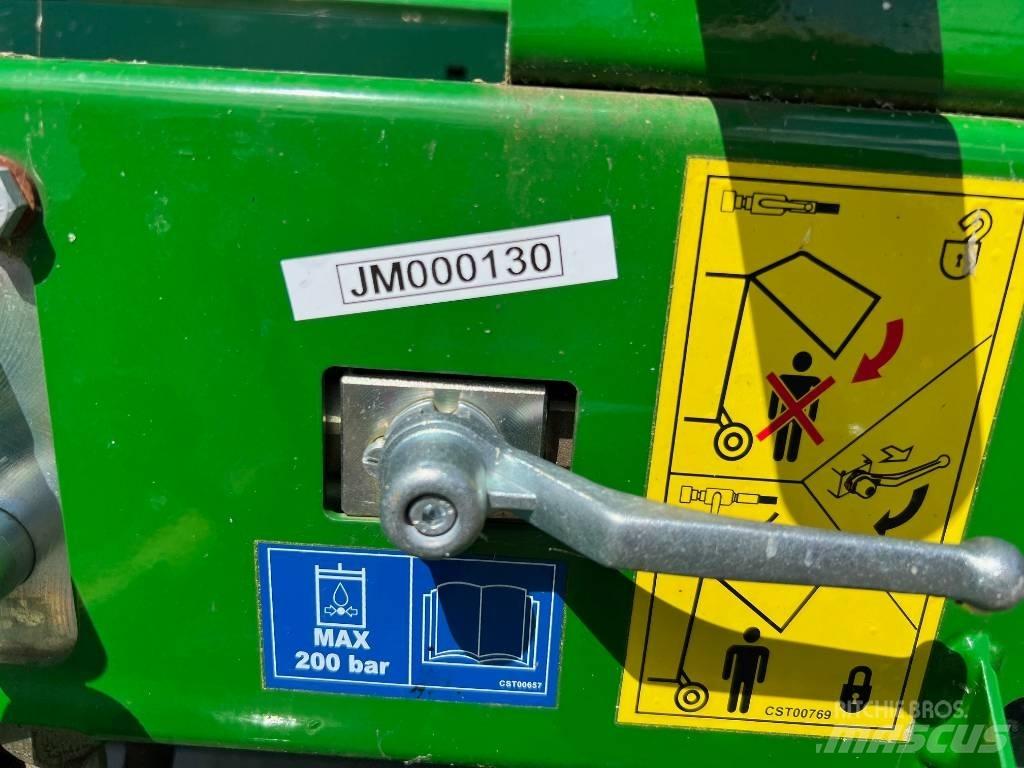 McHale F 5500 Round Balers