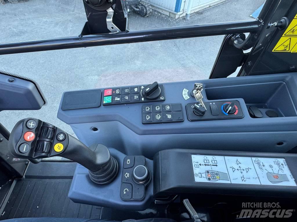 Bobcat L75 Wheel Loaders