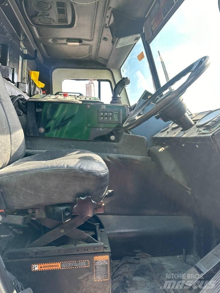 Mack LEU613 Garbage Trucks / Recycling Trucks