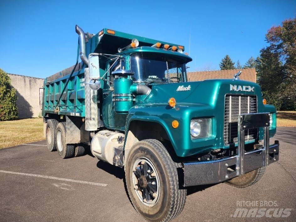 Mack 690S Dump Trucks