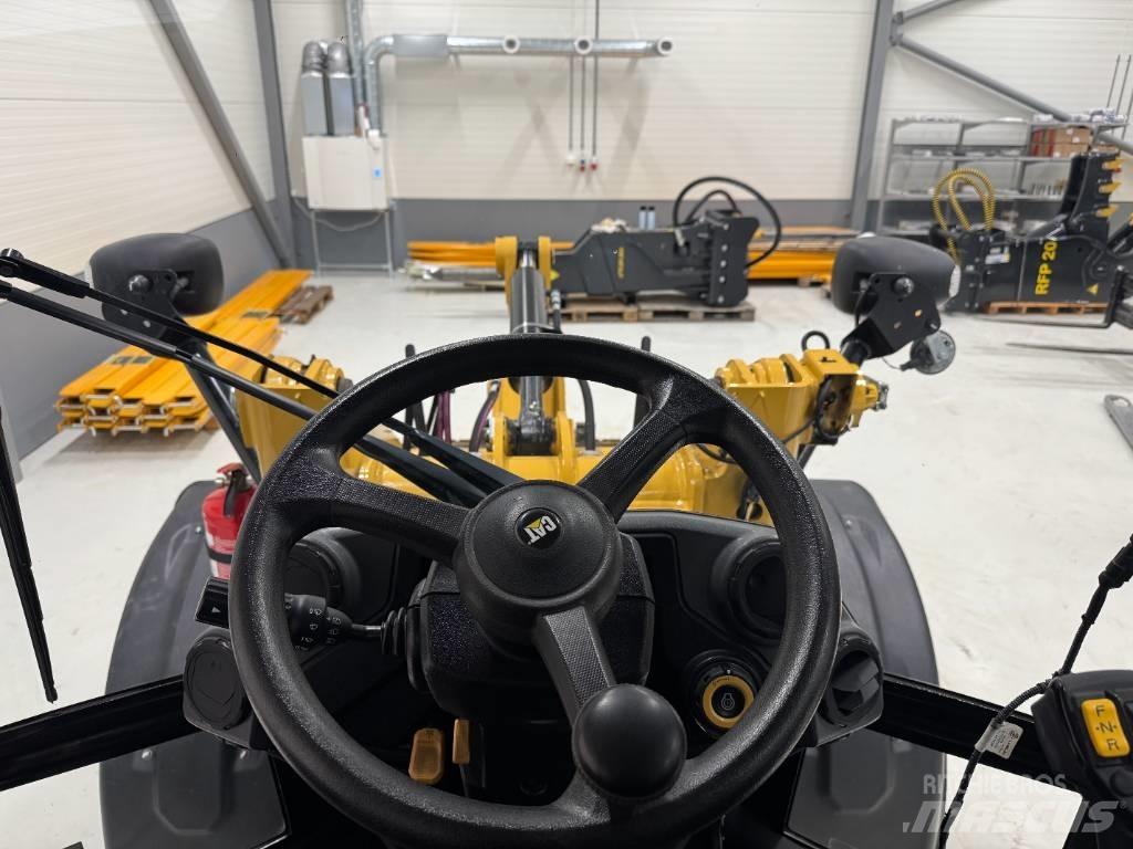 CAT 906 Wheel Loaders