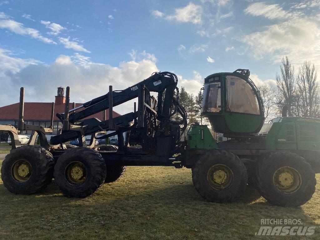 John Deere 1910 E Forwarders