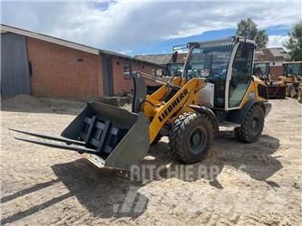 Liebherr L 504 Mini Loader