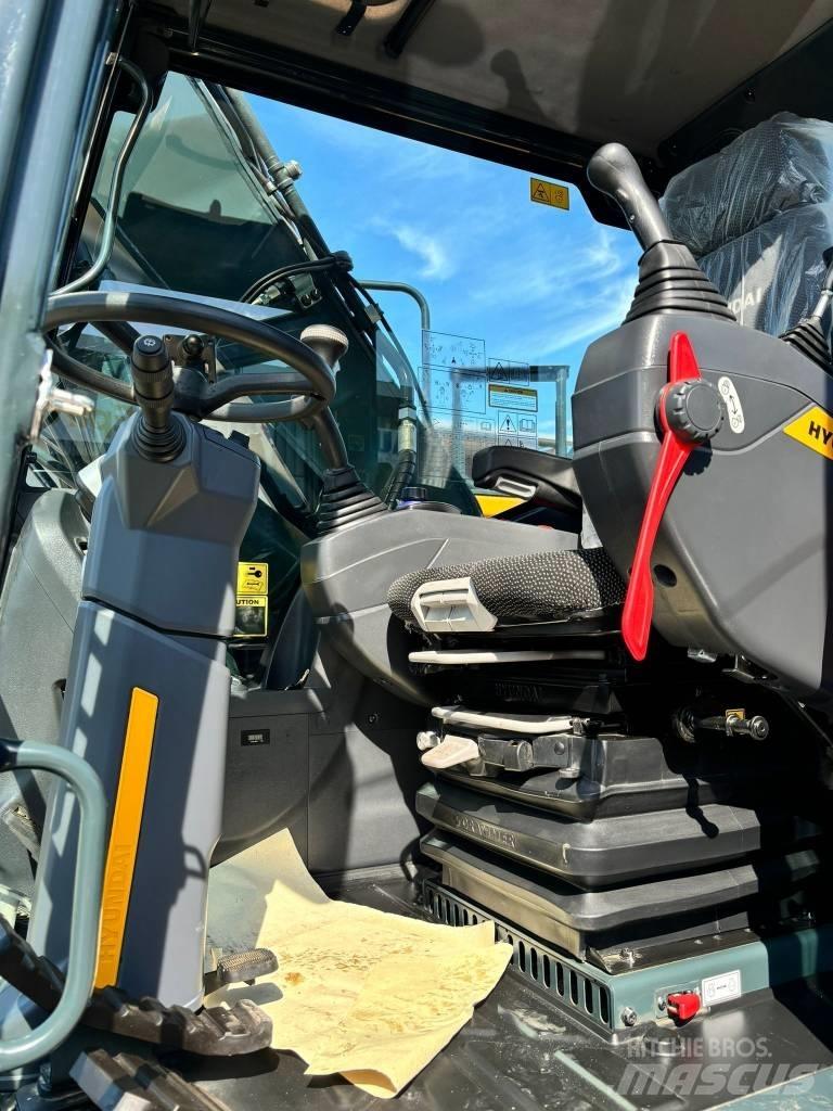 Hyundai HW160A Wheeled Excavators