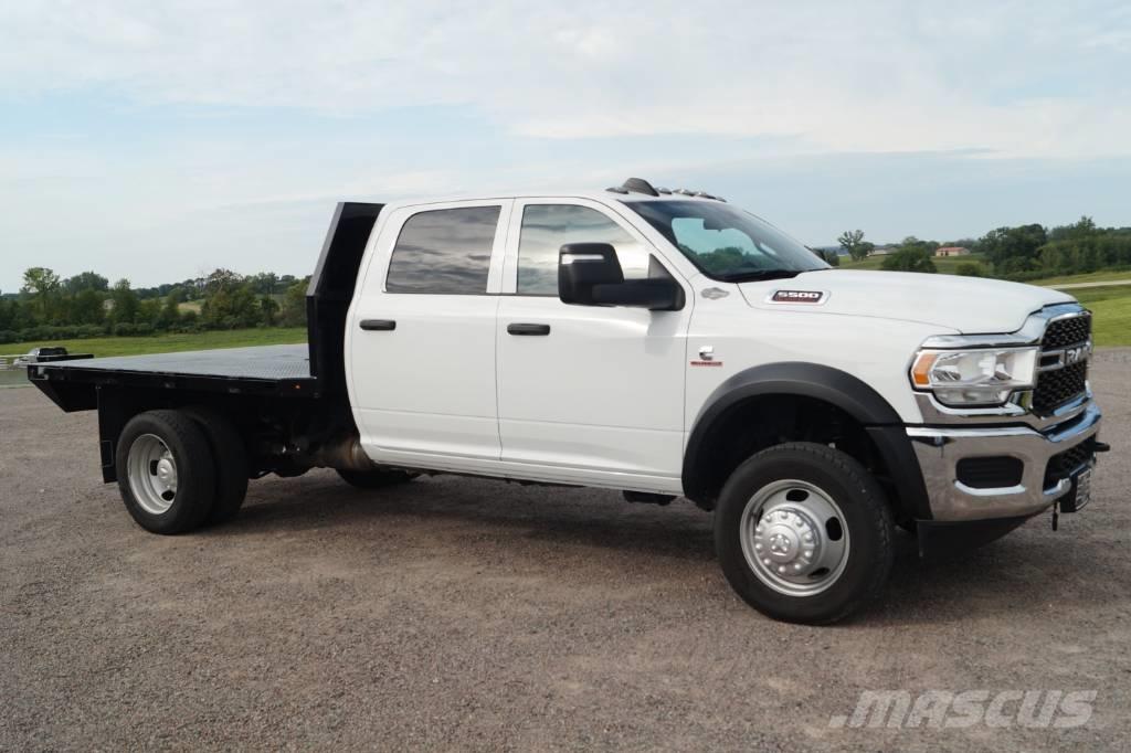 RAM 5500 TRADESMAN Flatbed Trucks
