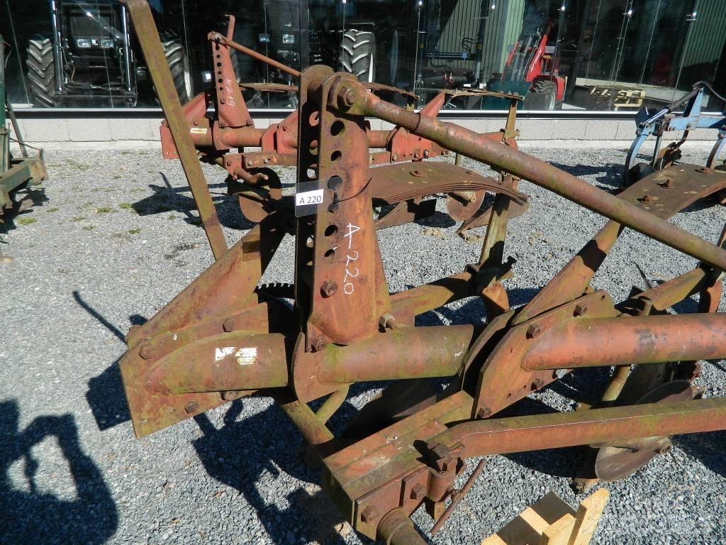 Kverneland 3k Plows