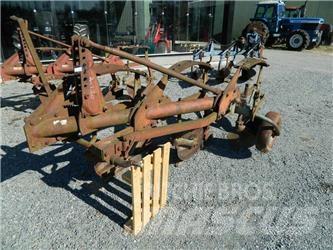 Kverneland 3k Plows