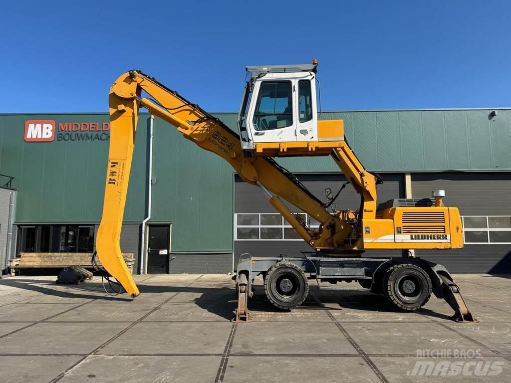 Liebherr A 924 B Waste / Industry Handlers