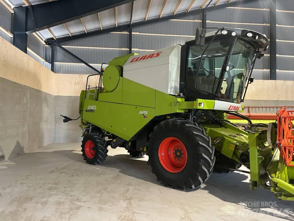 CLAAS Avero 240 Combine Harvesters