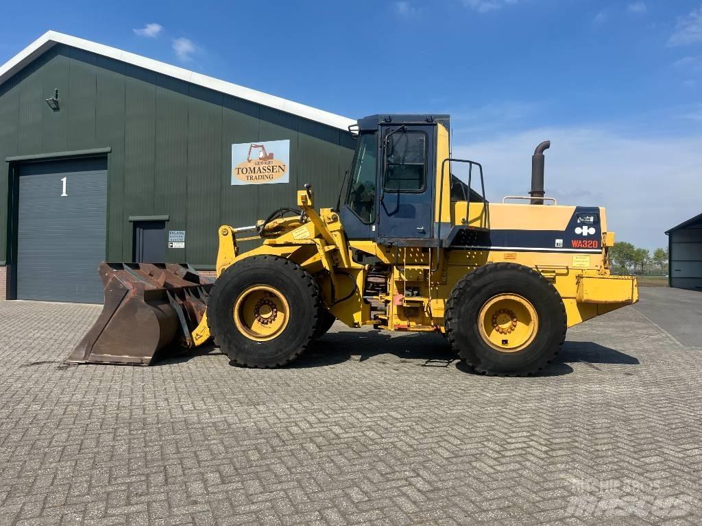 Komatsu WA 320-1 Wheel Loaders