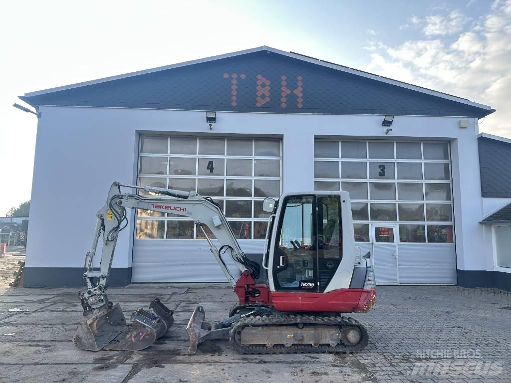 Takeuchi TB 235 Mini Excavators <7t (Mini Diggers)