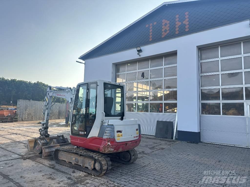 Takeuchi TB 235 Mini Excavators <7t (Mini Diggers)