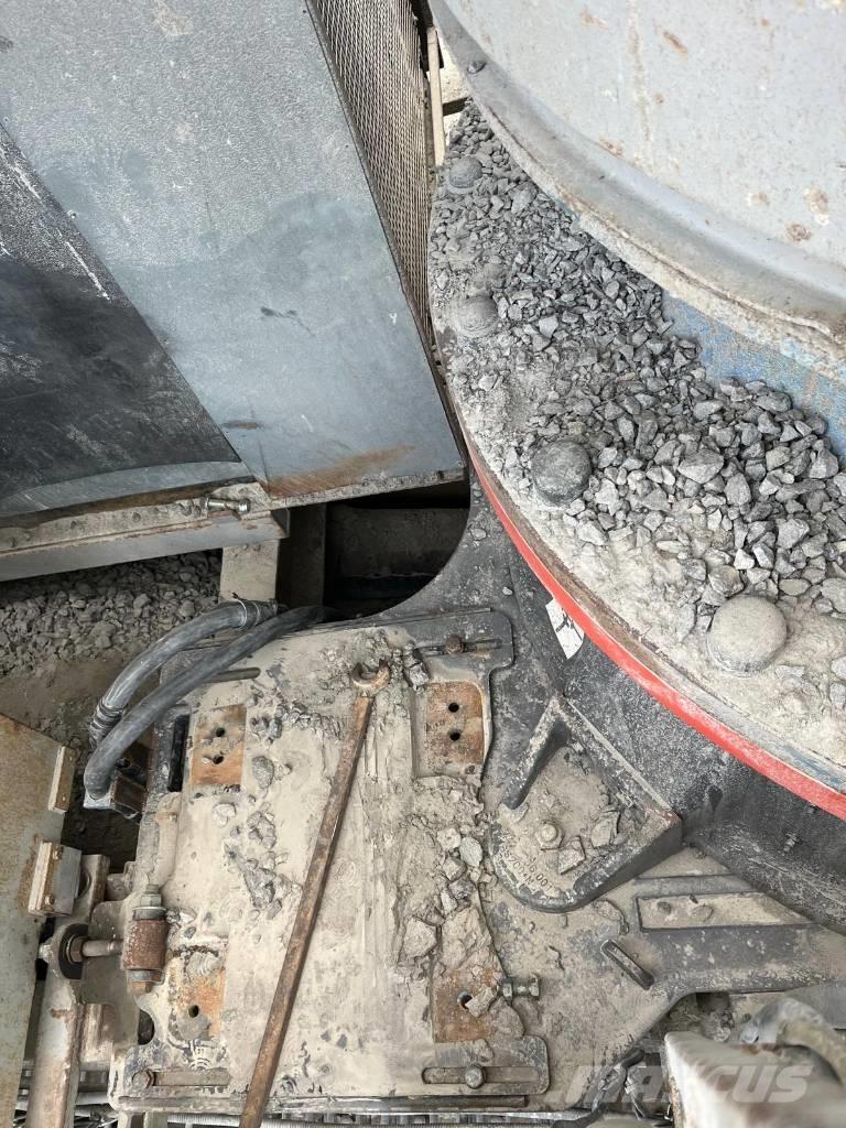 PJ Jonsson L6800 Mobile crushers